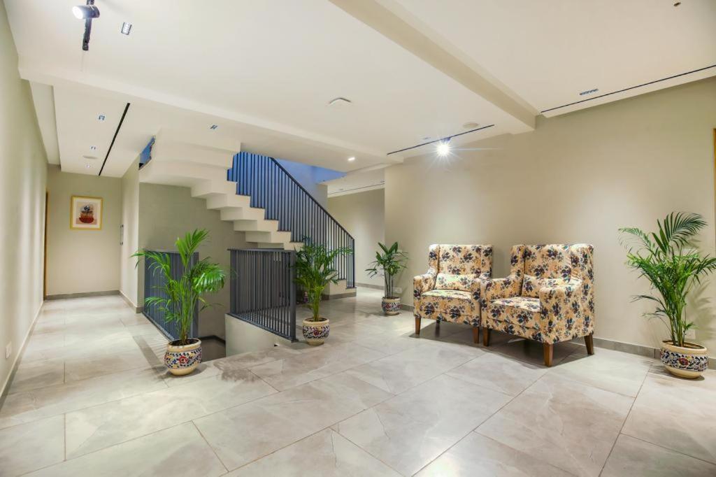Hotel West Inn Premium Kharar Exterior photo